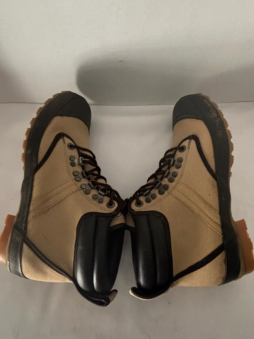 NEW MENS PROLINE  WADING/ FISHING BOOTS Tan and black steel tie. SZ  9